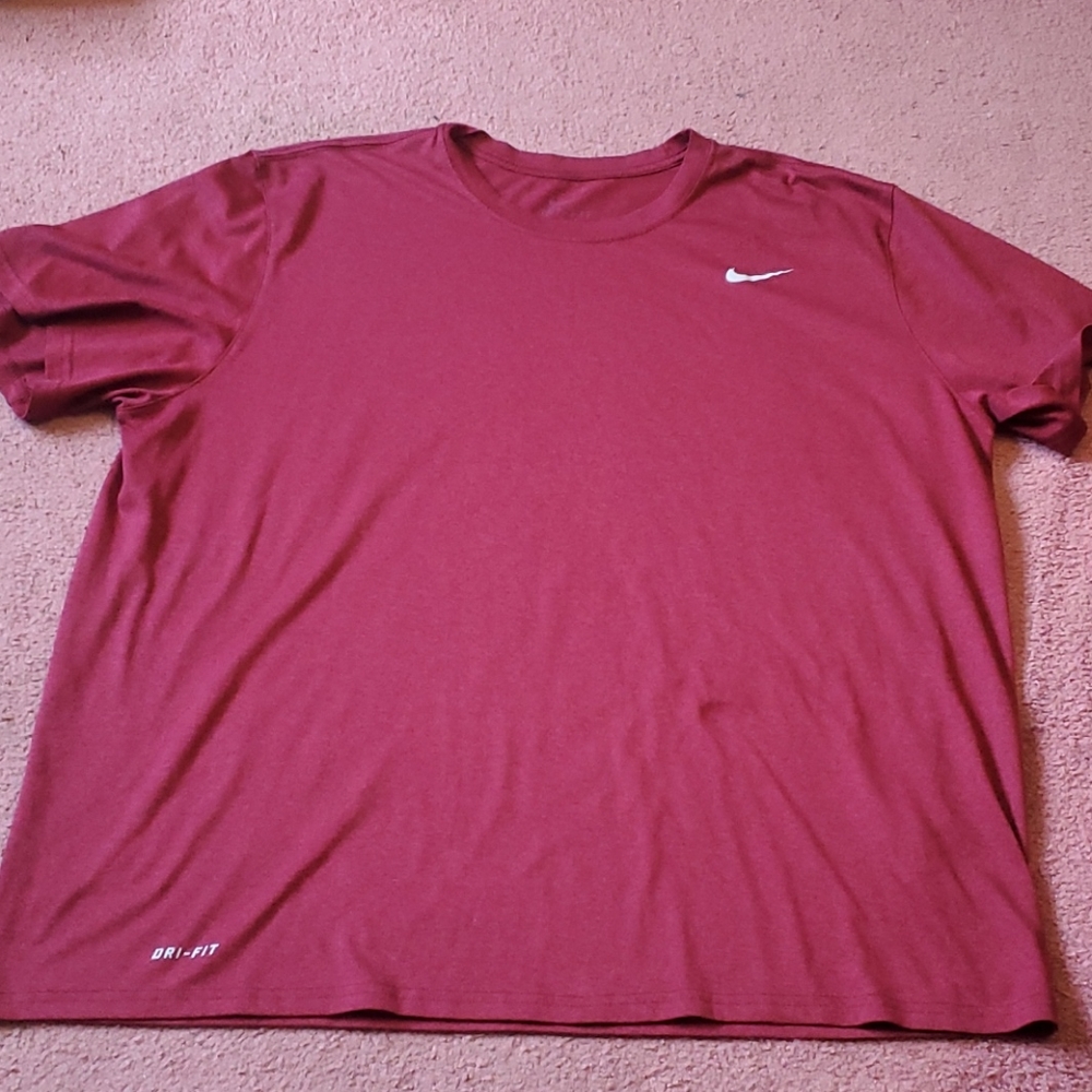 NIKE